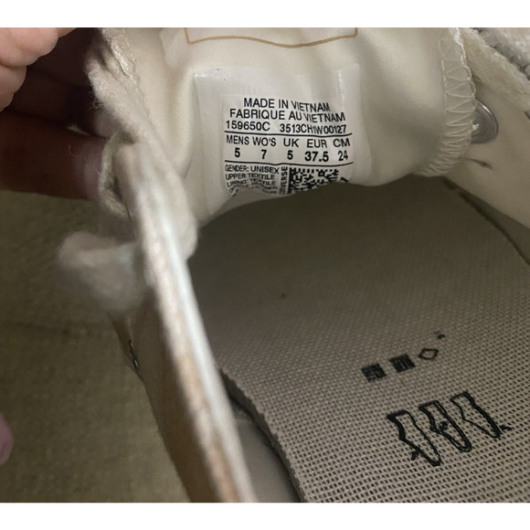 Converse Chuck Taylor 70 Sneakers Womens Sz 7 Peach Embroidered Spring Forward - Picture 10 of 10